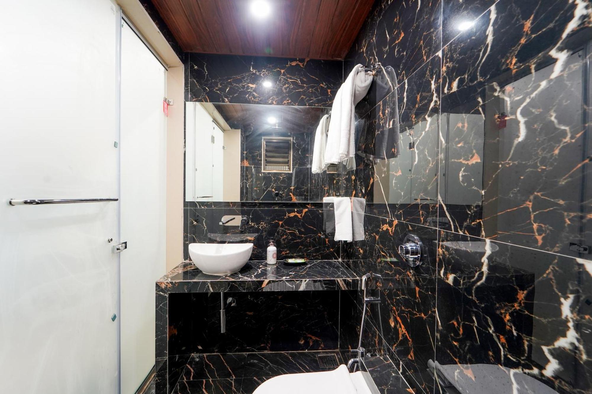 Hotel Bright Star Mahābaleshwar Zewnętrze zdjęcie